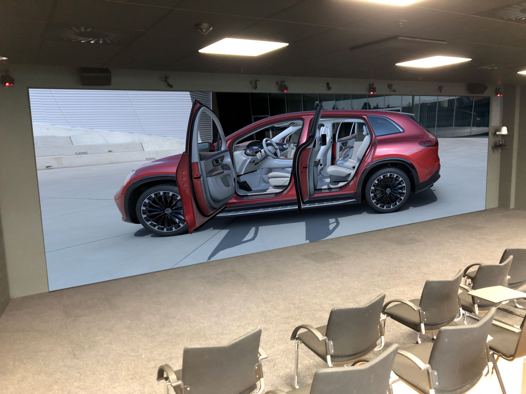 Mercedes-Benz Technology Center